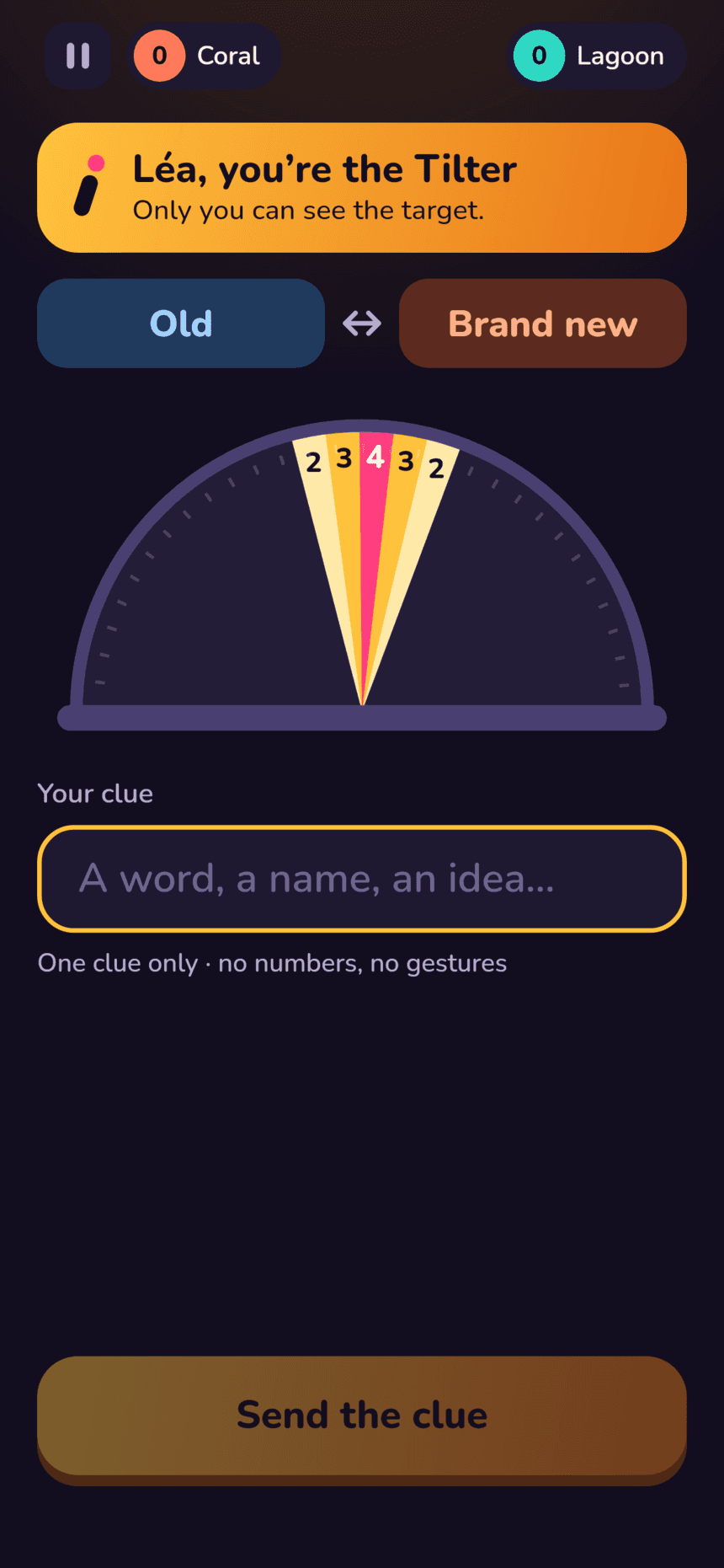 Tilter screen in Tilto — Léa sees the target between Old and Brand new and types her clue.